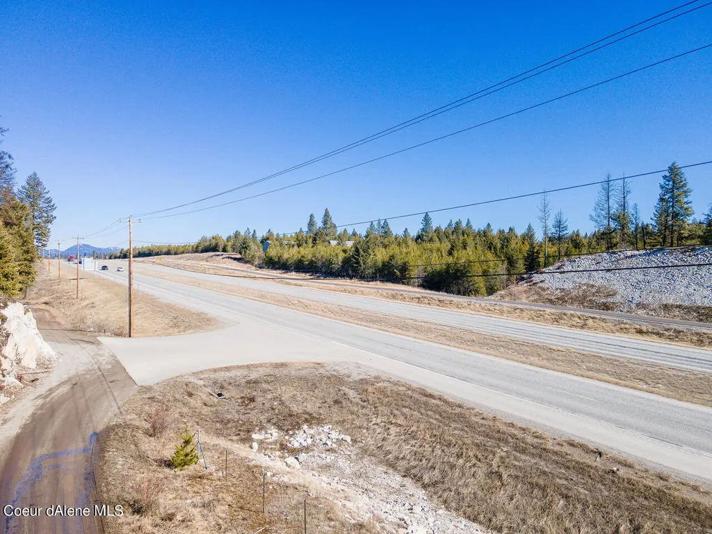 28789 N Highway 95 Athol ID 83801