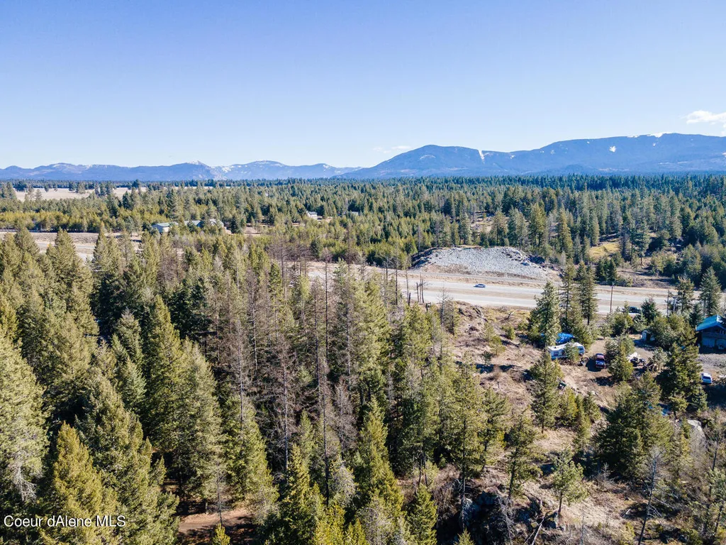 28789 N Highway 95 Athol ID 83801