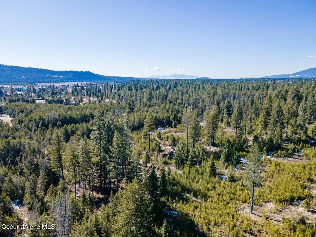 28789 N Highway 95 Athol ID 83801
