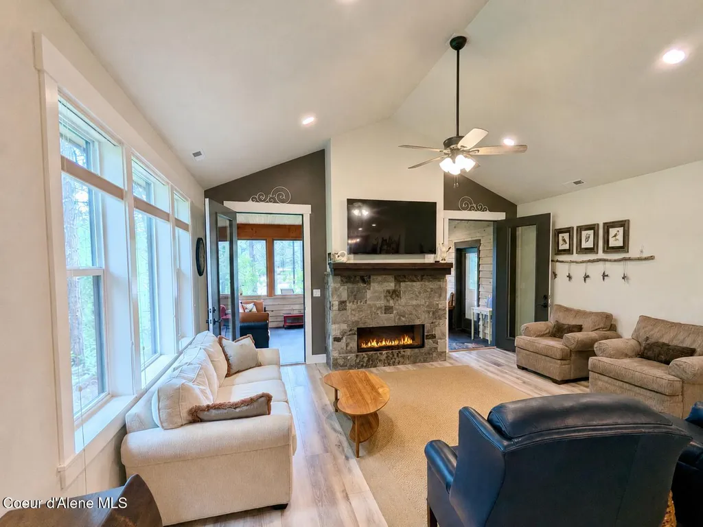 891 Ames Way Dover ID 83825