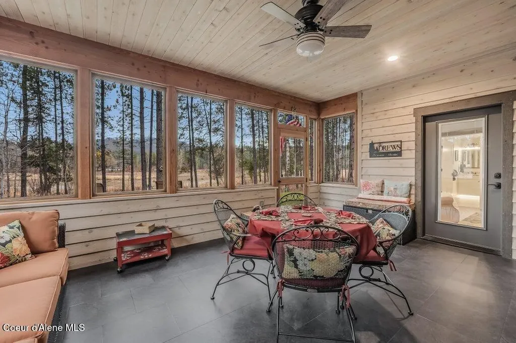 891 Ames Way Dover ID 83825