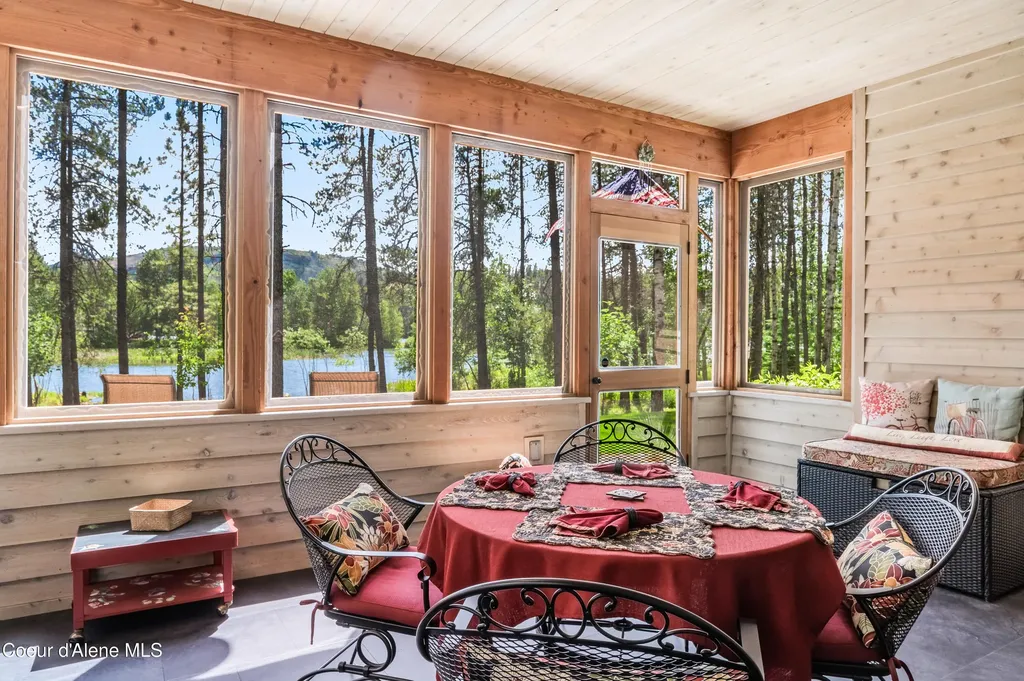891 Ames Way Dover ID 83825