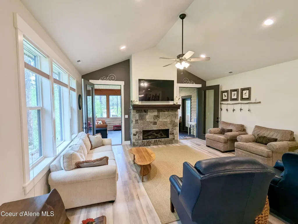 891 Ames Way Dover ID 83825