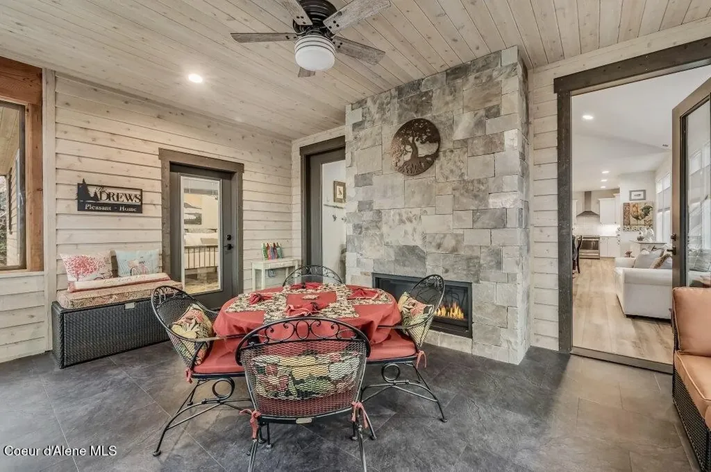 891 Ames Way Dover ID 83825