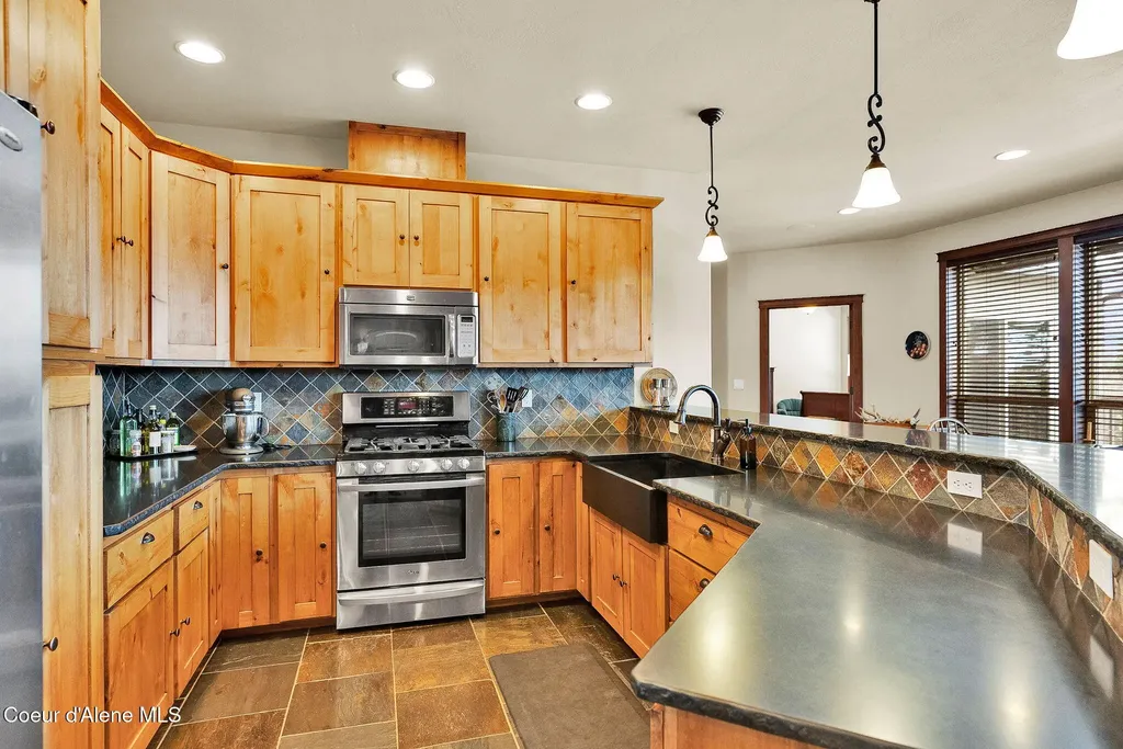 558 Grouse Hill Road Bonners Ferry ID 83805