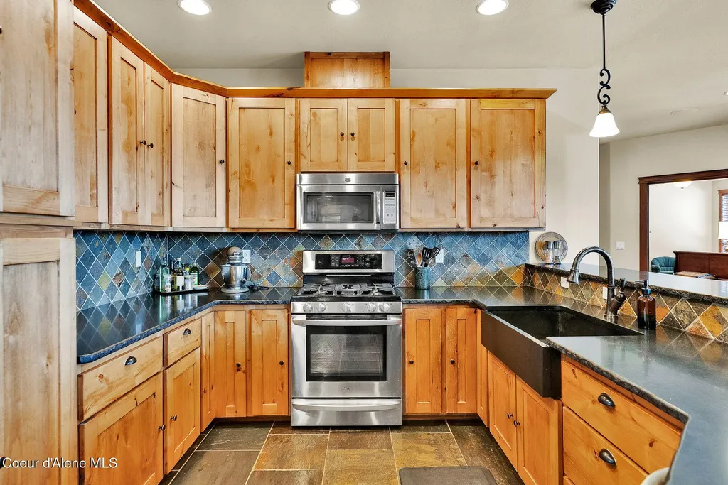 558 Grouse Hill Road Bonners Ferry ID 83805