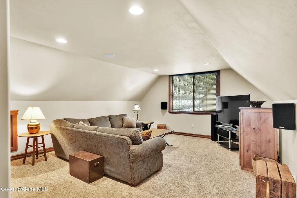 558 Grouse Hill Road Bonners Ferry ID 83805