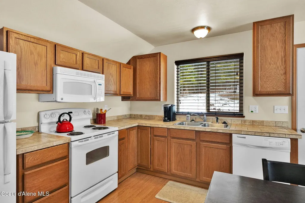 558 Grouse Hill Road Bonners Ferry ID 83805