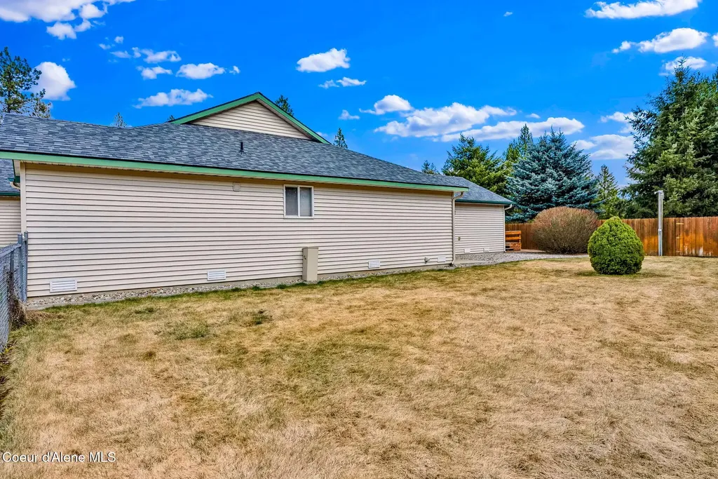 16649 N Sitka Road Rathdrum ID 83858