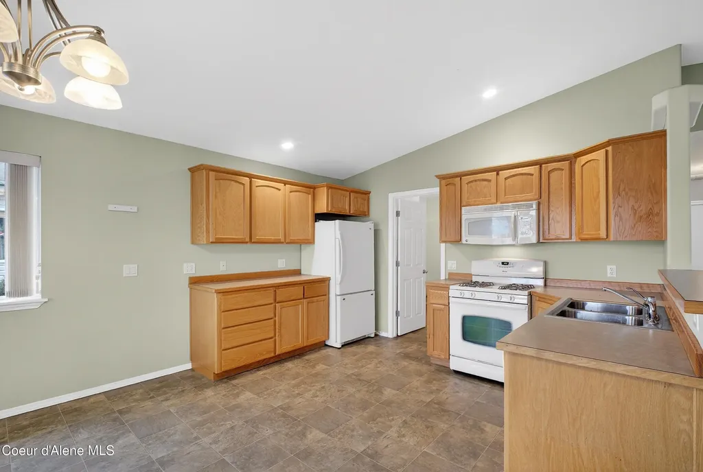 13596 N Kings Canyon Road Rathdrum ID 83858