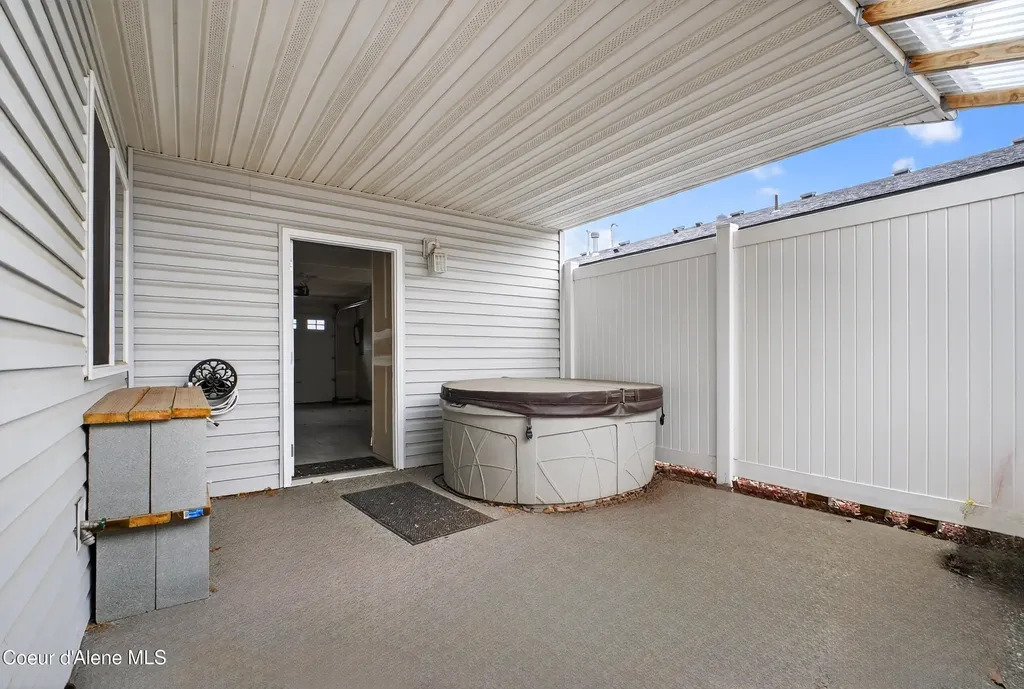 13596 N Kings Canyon Road Rathdrum ID 83858