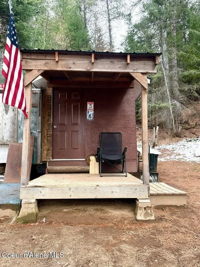 1367 Mud Gulch Road Priest River ID 83856