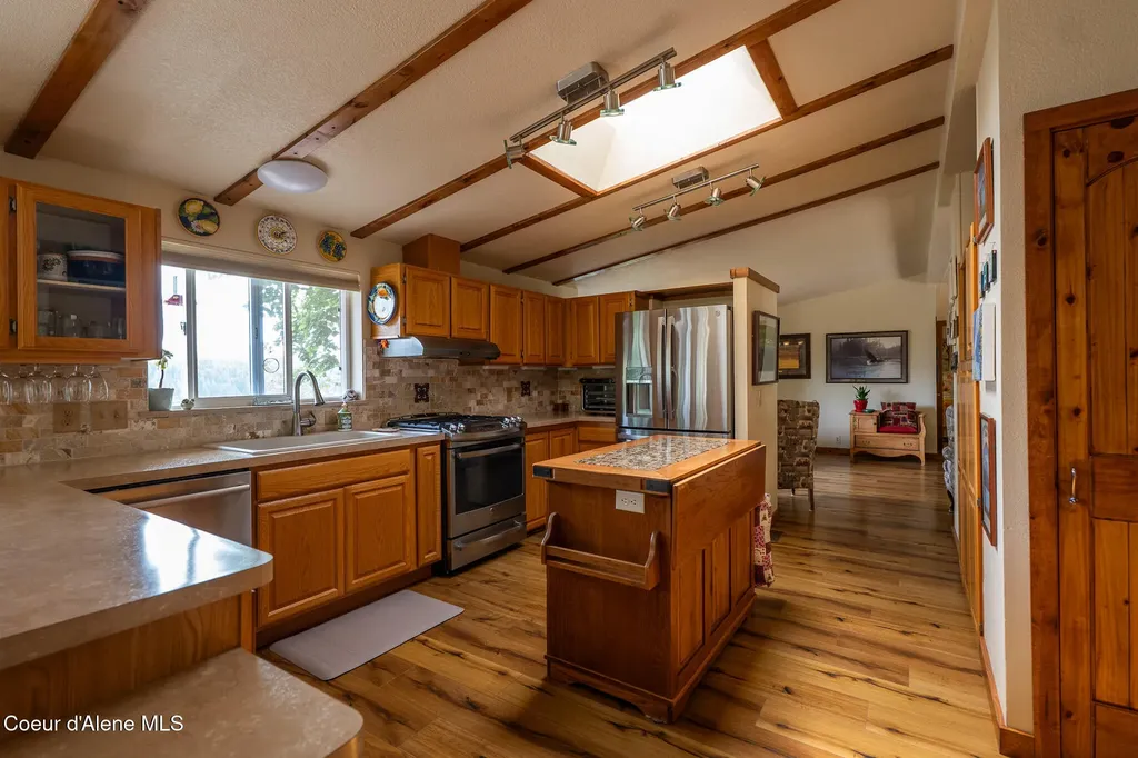 17532 E Bannock Drive Bayview ID 83803