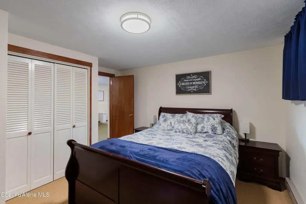 176 Swan Shores Drive Sagle ID 83860