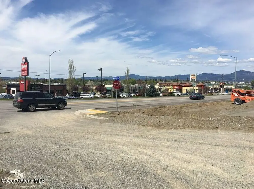 768 N Neufeld Lane Post Falls ID 83854