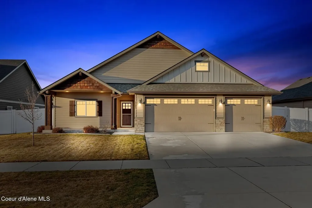 1285 W Noah Avenue Hayden ID 83835