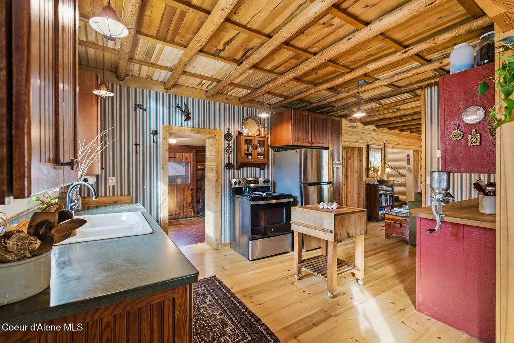 448 Holley Glen Road Priest River ID 83856