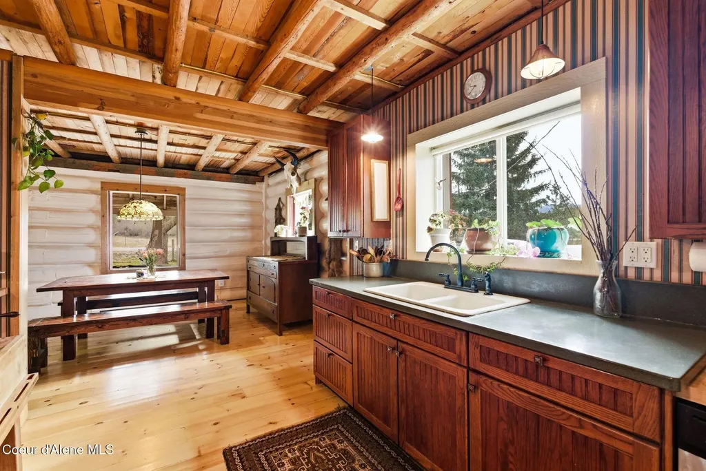 448 Holley Glen Road Priest River ID 83856