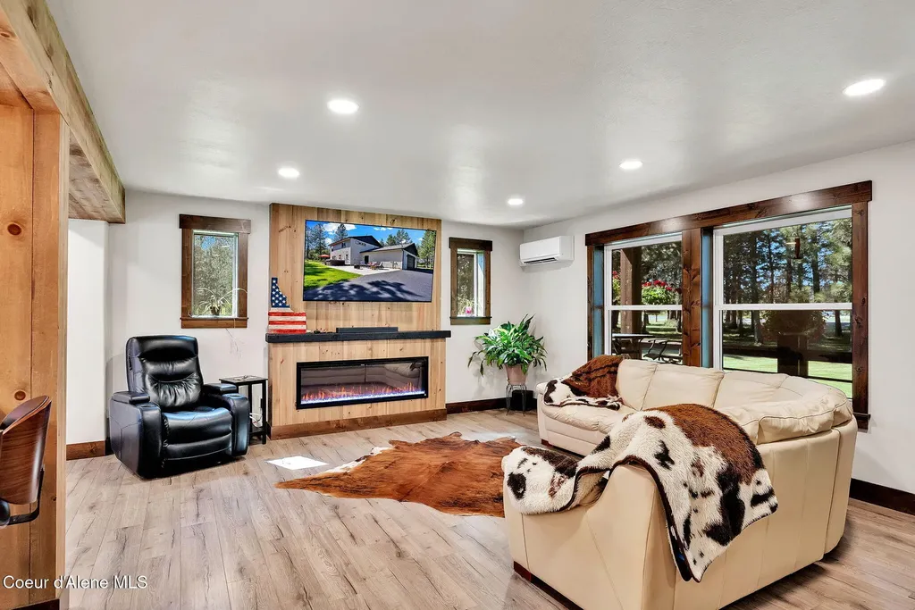 300 E Seasons Road Athol ID 83801
