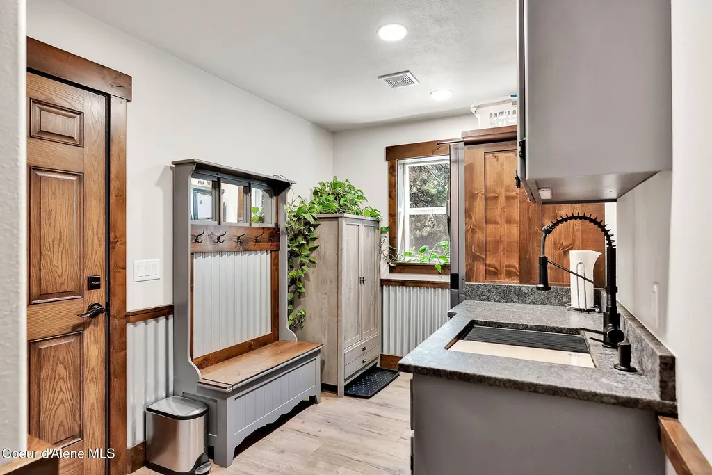 300 E Seasons Road Athol ID 83801