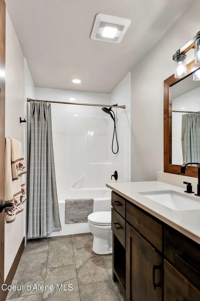 300 E Seasons Road Athol ID 83801