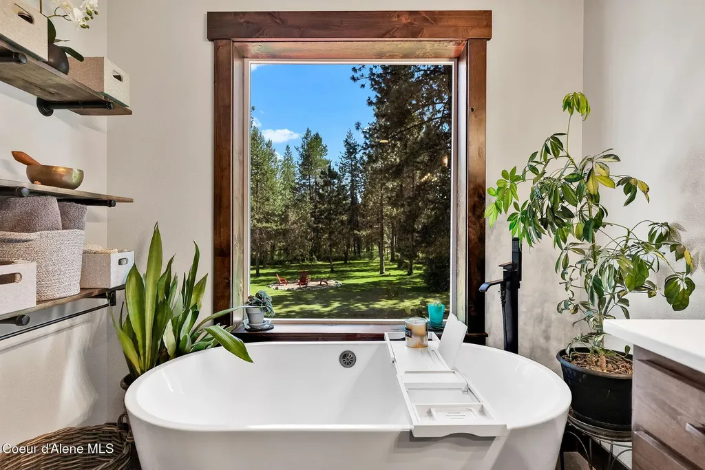 300 E Seasons Road Athol ID 83801