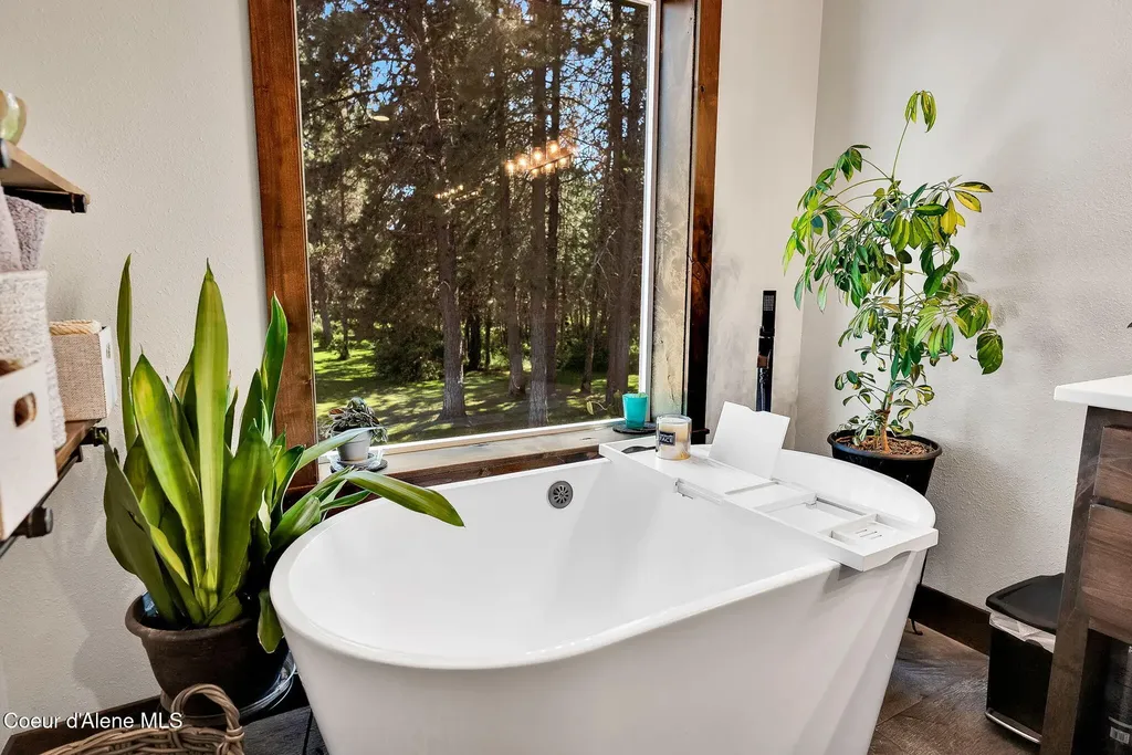 300 E Seasons Road Athol ID 83801