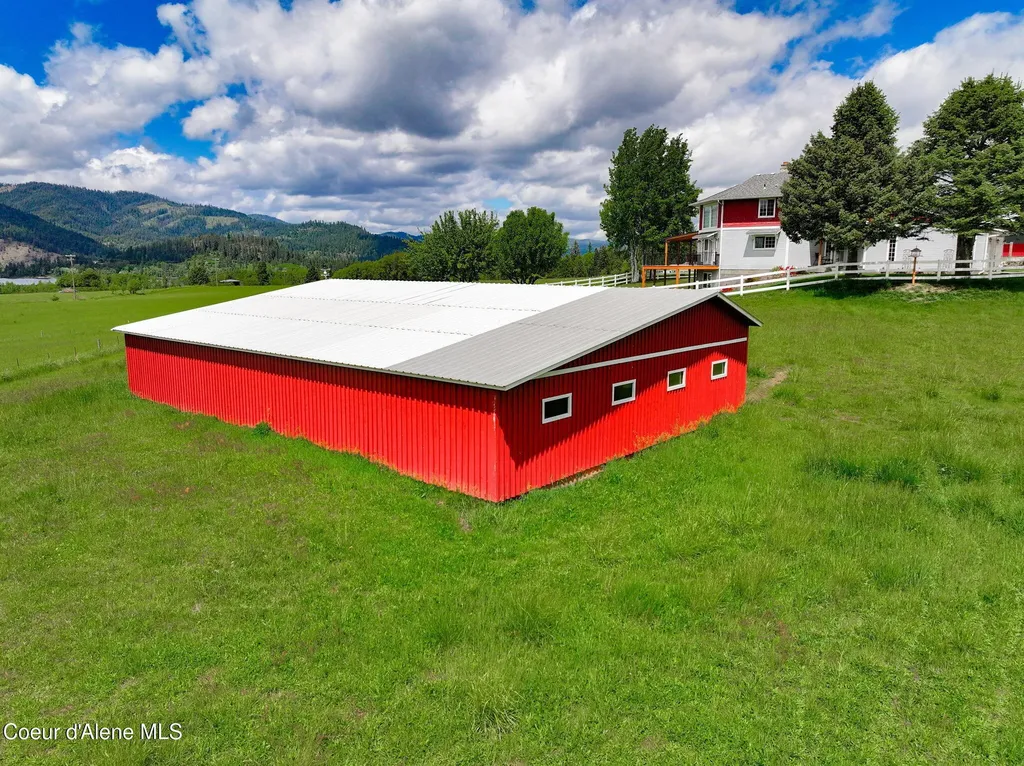 31401 S Highway 3 Medimont ID 83842