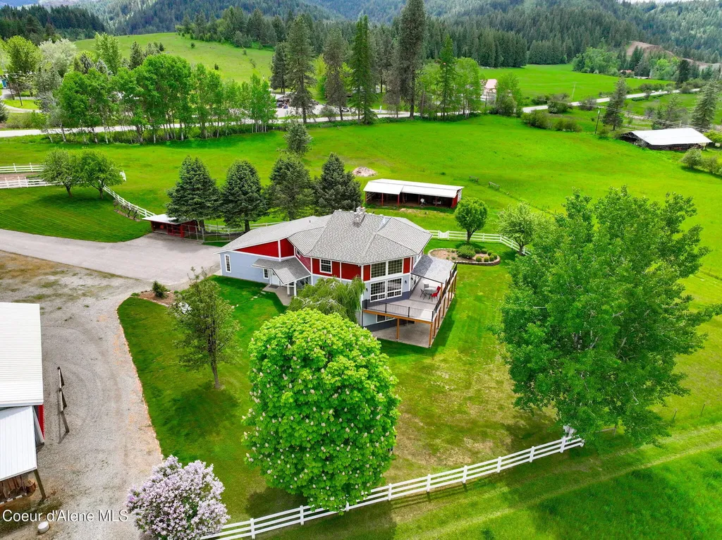 31401 S Highway 3 Medimont ID 83842