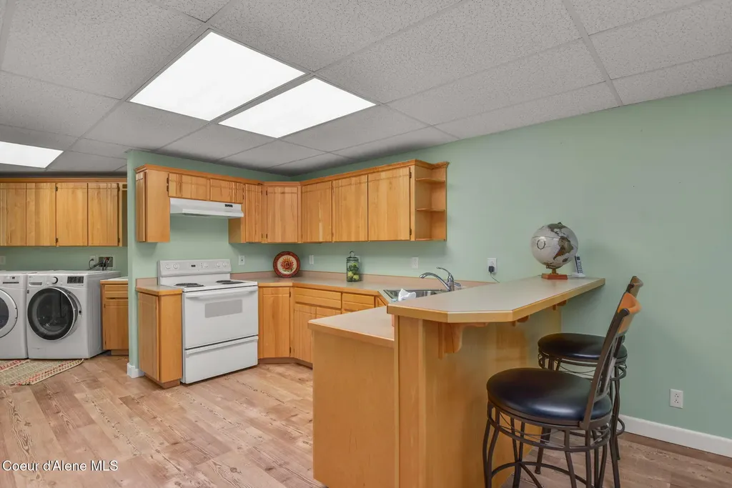 31401 S Highway 3 Medimont ID 83842