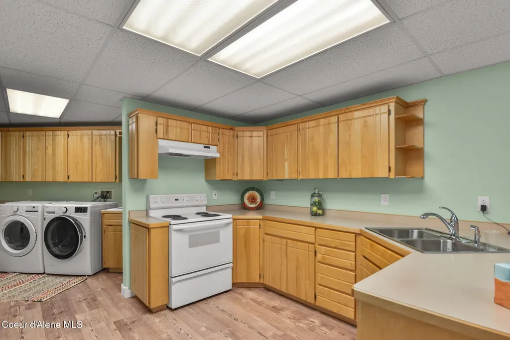 31401 S Highway 3 Medimont ID 83842