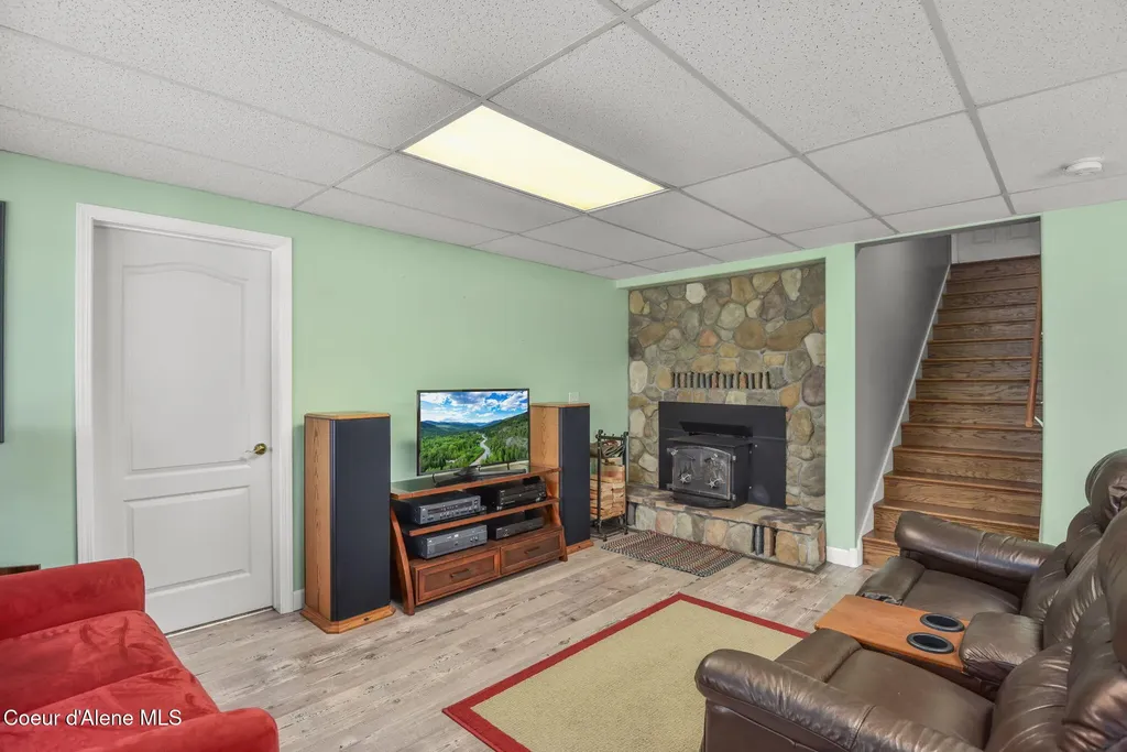 31401 S Highway 3 Medimont ID 83842