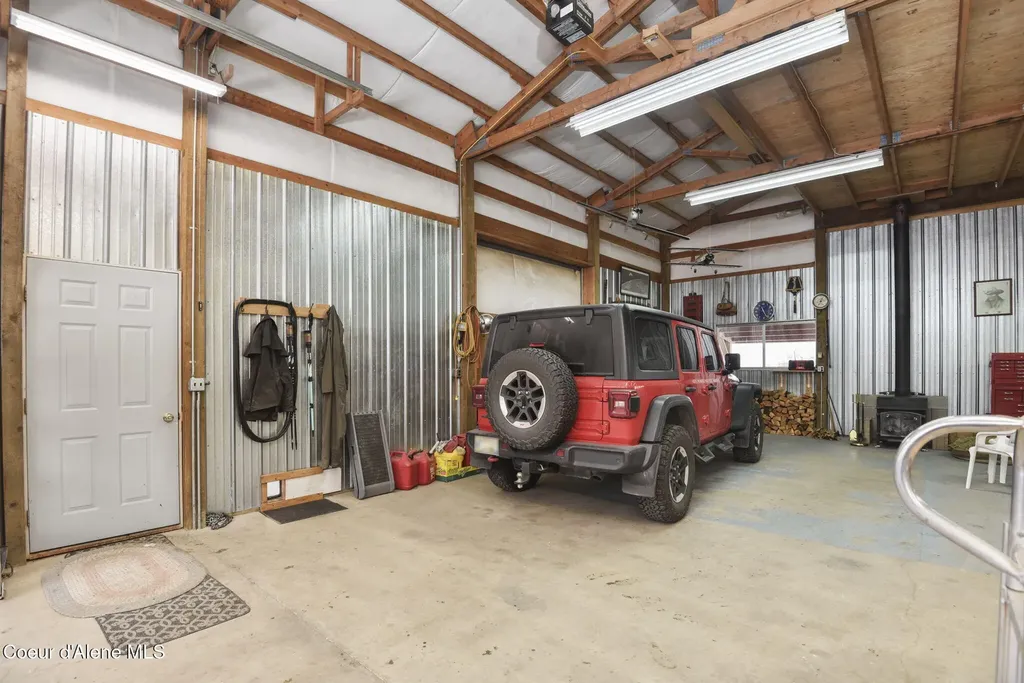 31401 S Highway 3 Medimont ID 83842