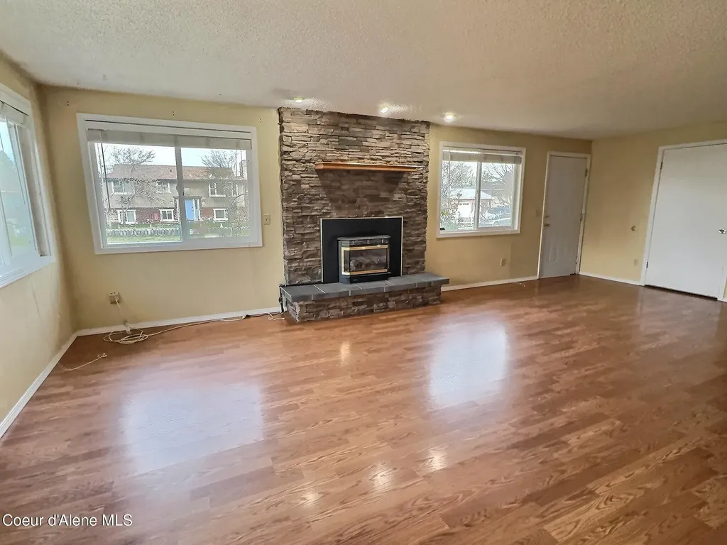 1051 N Wild Rose Lane Post Falls ID 83854
