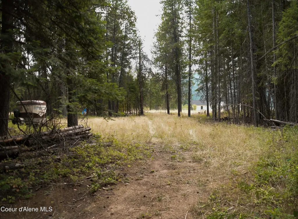 127 Lions Road Priest River ID 83856