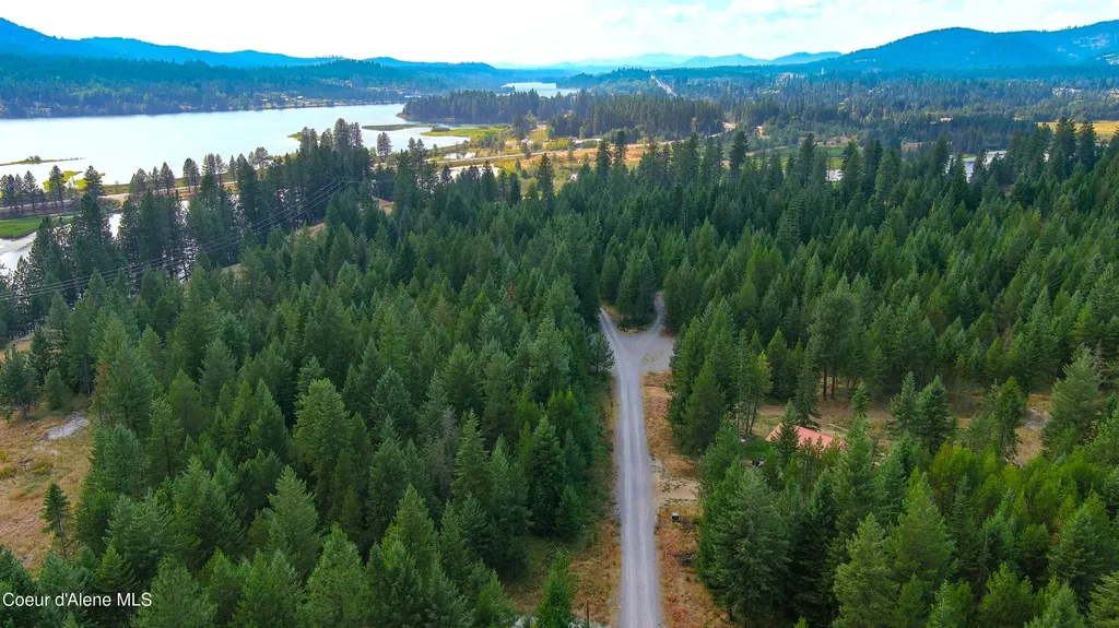 127 Lions Road Priest River ID 83856