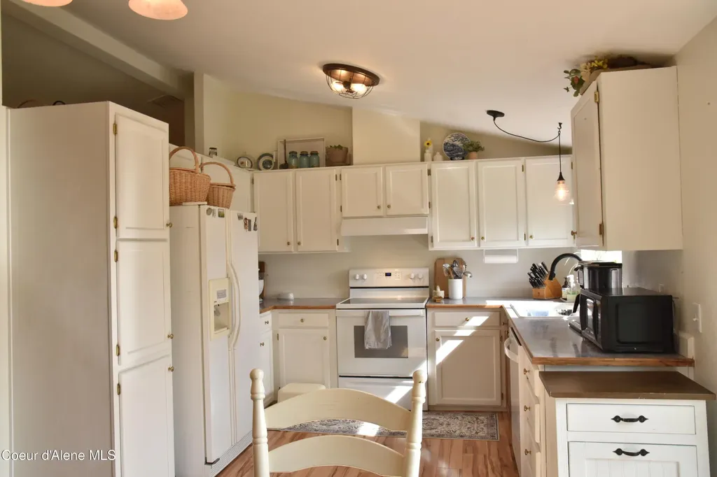 1605 Canyon Ridge Drive Plummer ID 83851