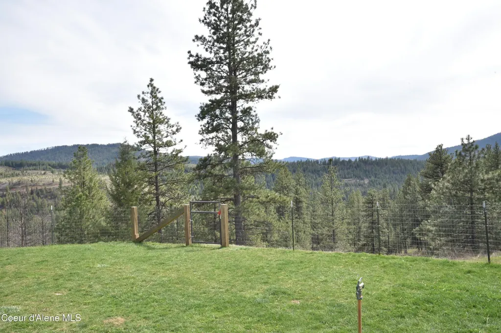 1605 Canyon Ridge Drive Plummer ID 83851