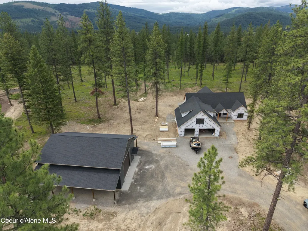 102 Wallace Lane Blanchard ID 83804