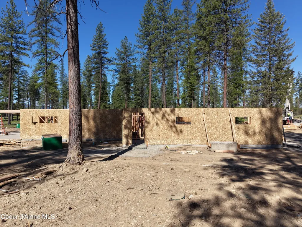 102 Wallace Lane Blanchard ID 83804
