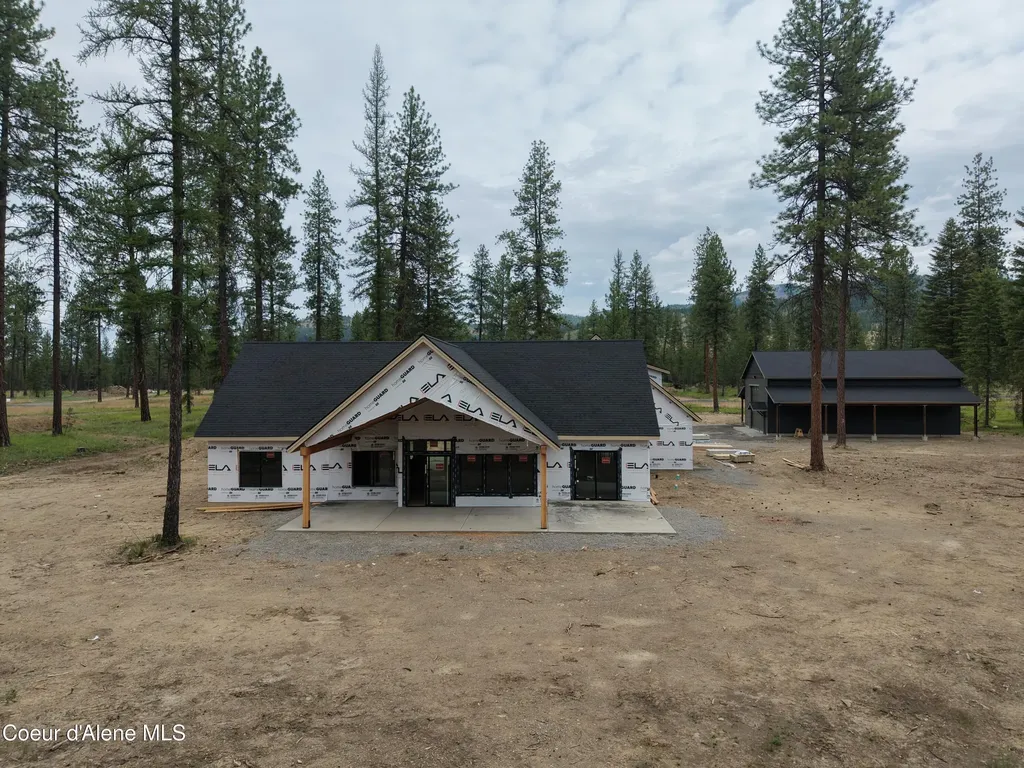 102 Wallace Lane Blanchard ID 83804