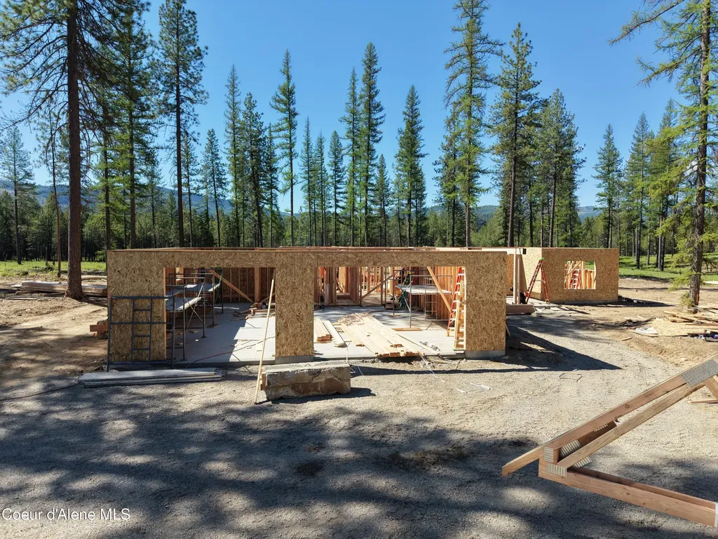 102 Wallace Lane Blanchard ID 83804
