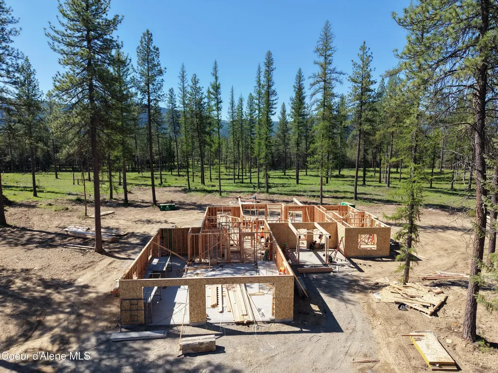 102 Wallace Lane Blanchard ID 83804
