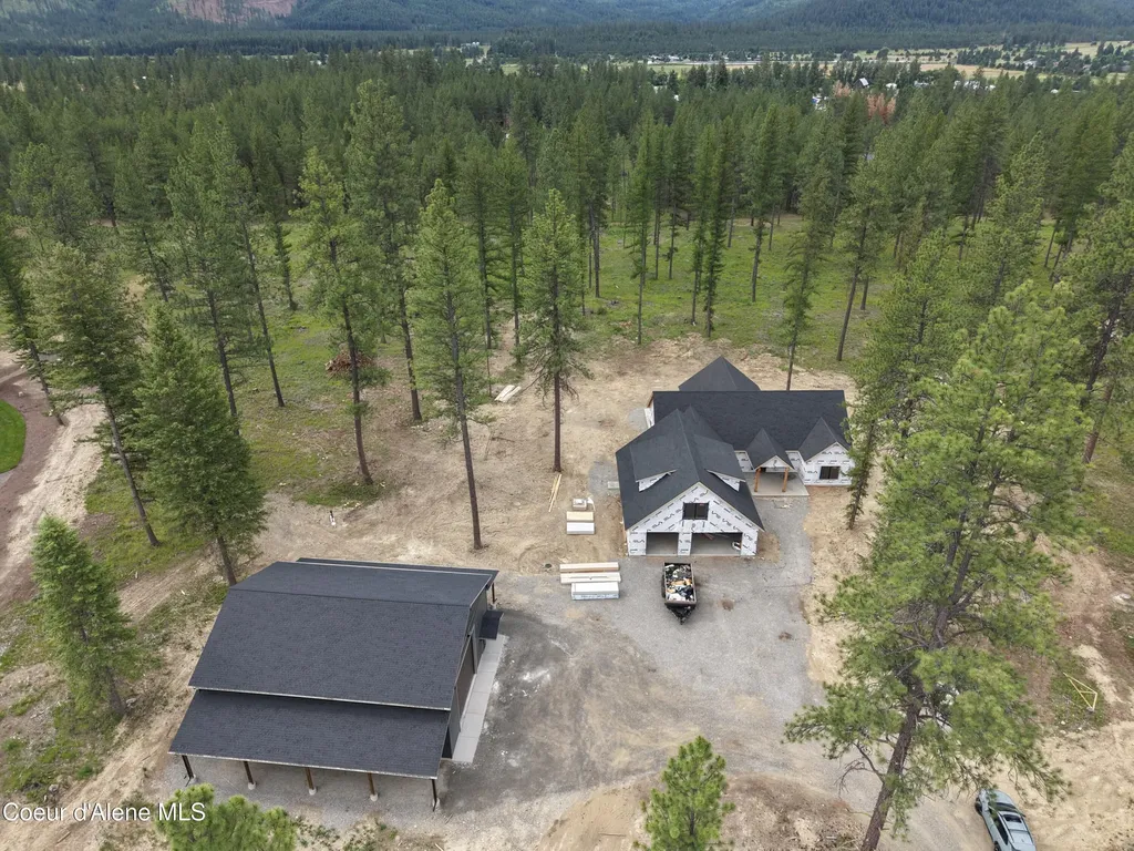 102 Wallace Lane Blanchard ID 83804