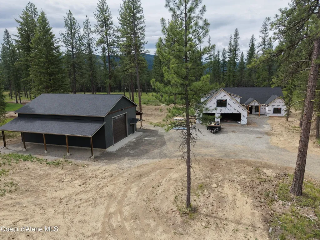 102 Wallace Lane Blanchard ID 83804
