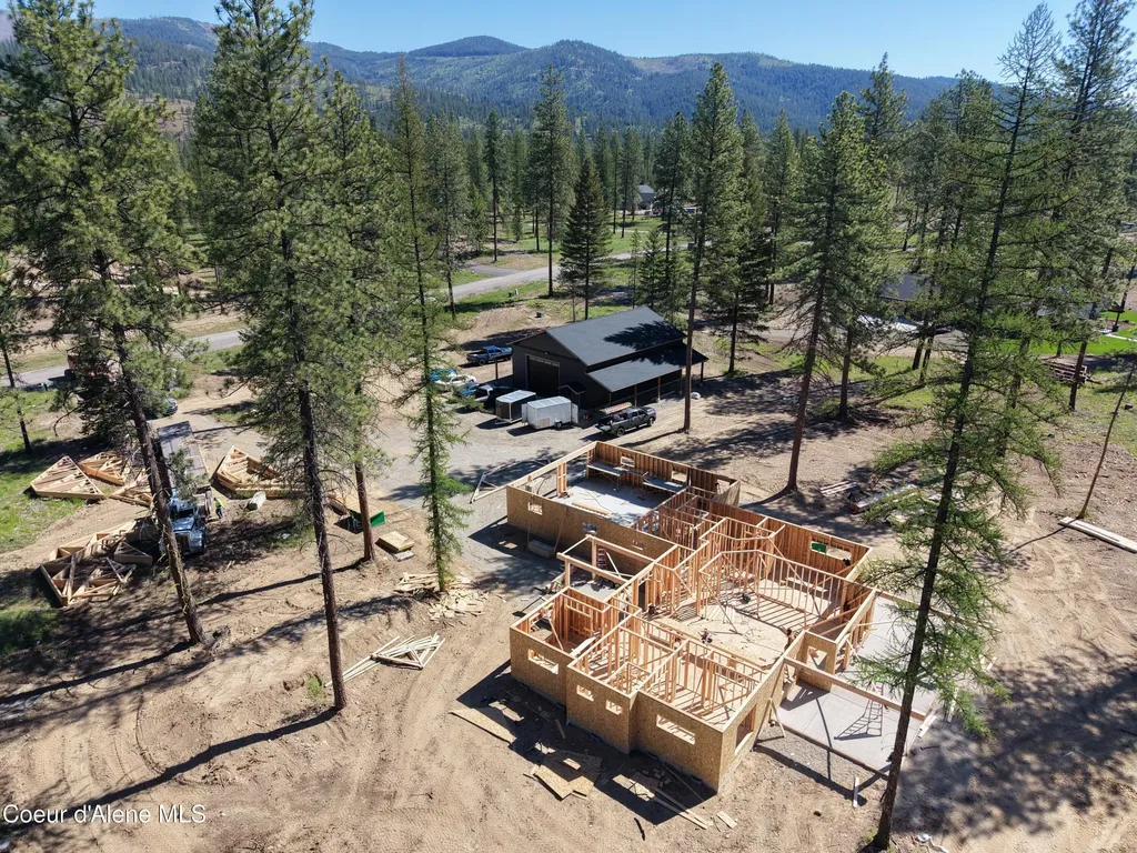 102 Wallace Lane Blanchard ID 83804