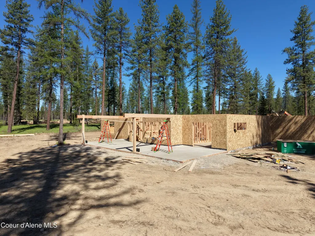 102 Wallace Lane Blanchard ID 83804
