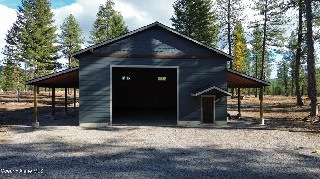 102 Wallace Lane Blanchard ID 83804