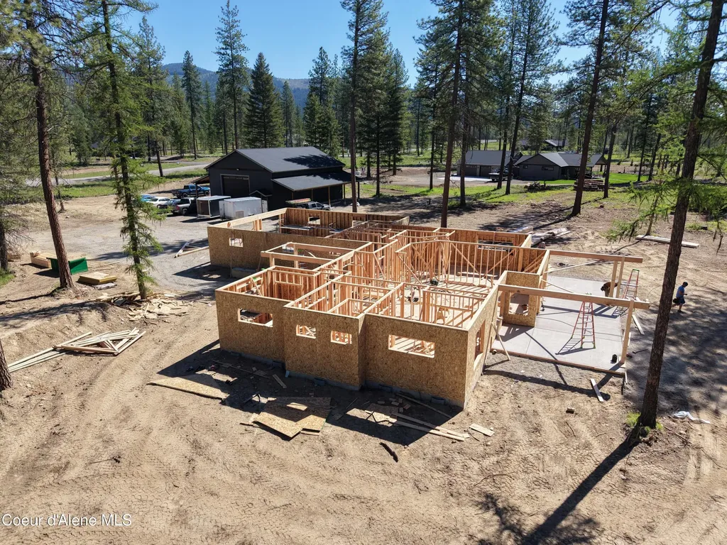 102 Wallace Lane Blanchard ID 83804
