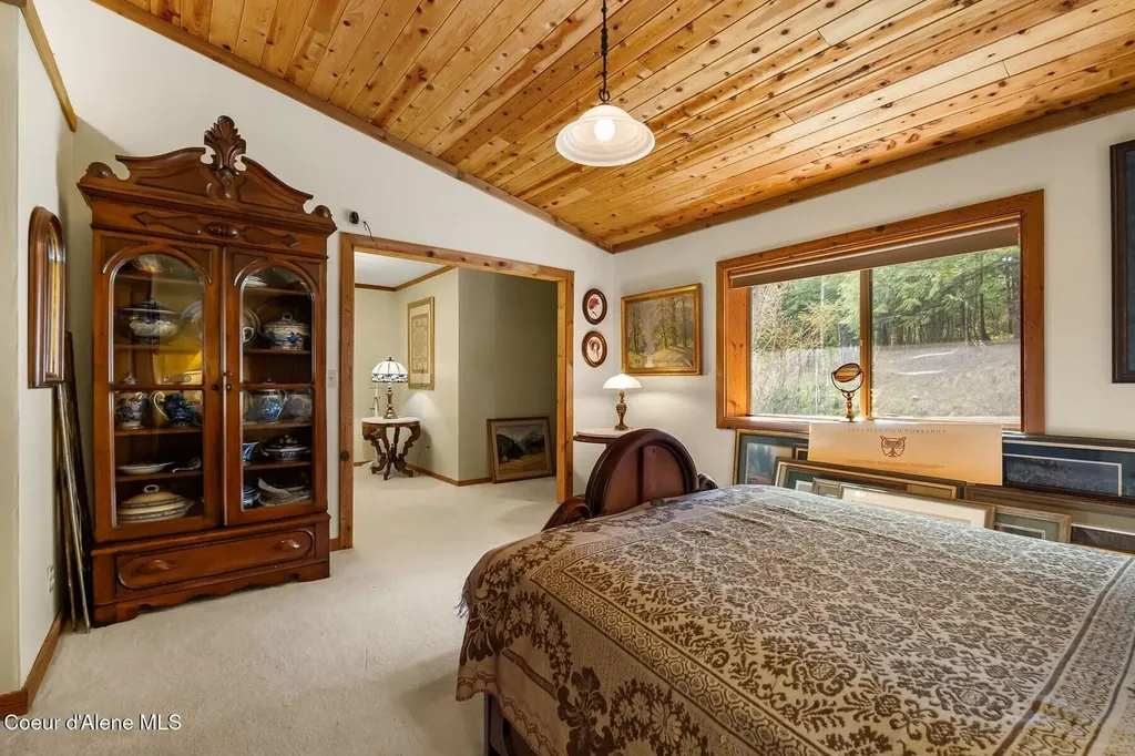 177 Hawkins Spur Road Sagle ID 83860